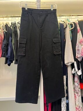 Black wide leg cargo pants xs-s